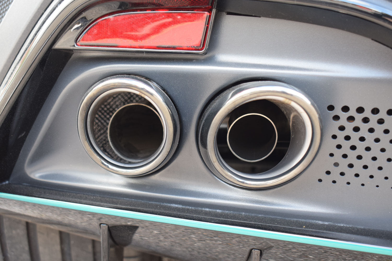 Aston Martin V8 Vantage - Titan Sport Exhaust System with Sound Architect™ (2024 on)