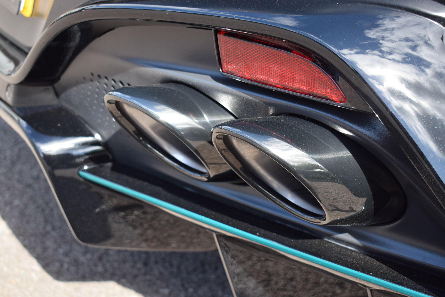 Aston Martin V8 Vantage - Titan Sport Exhaust System with Sound Architect™ (2024 on)