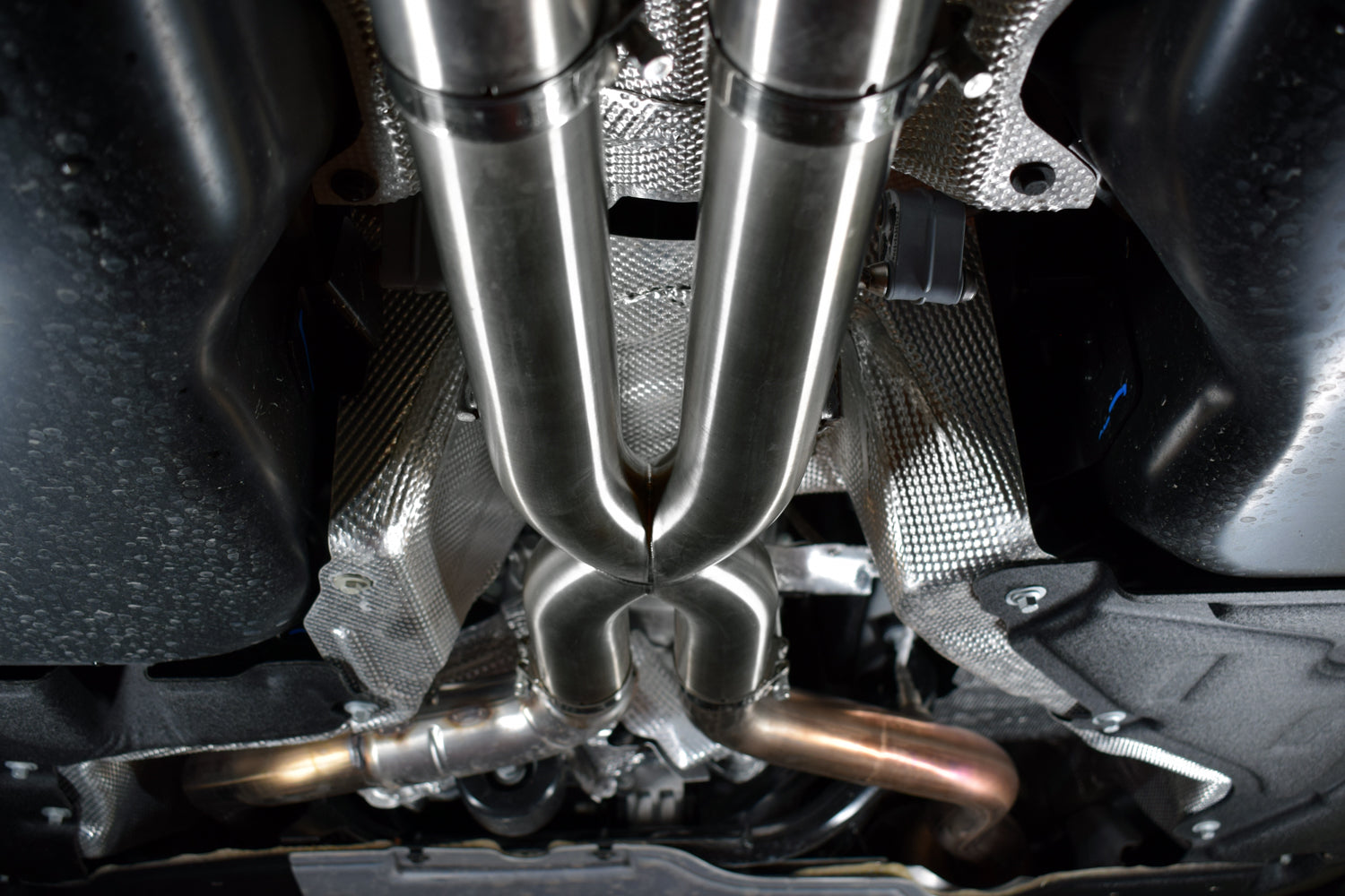 Land Rover Defender P425 V8 90, 110 OR 130 - SUPERSPORT System with Sound Architect™ (2025 on)