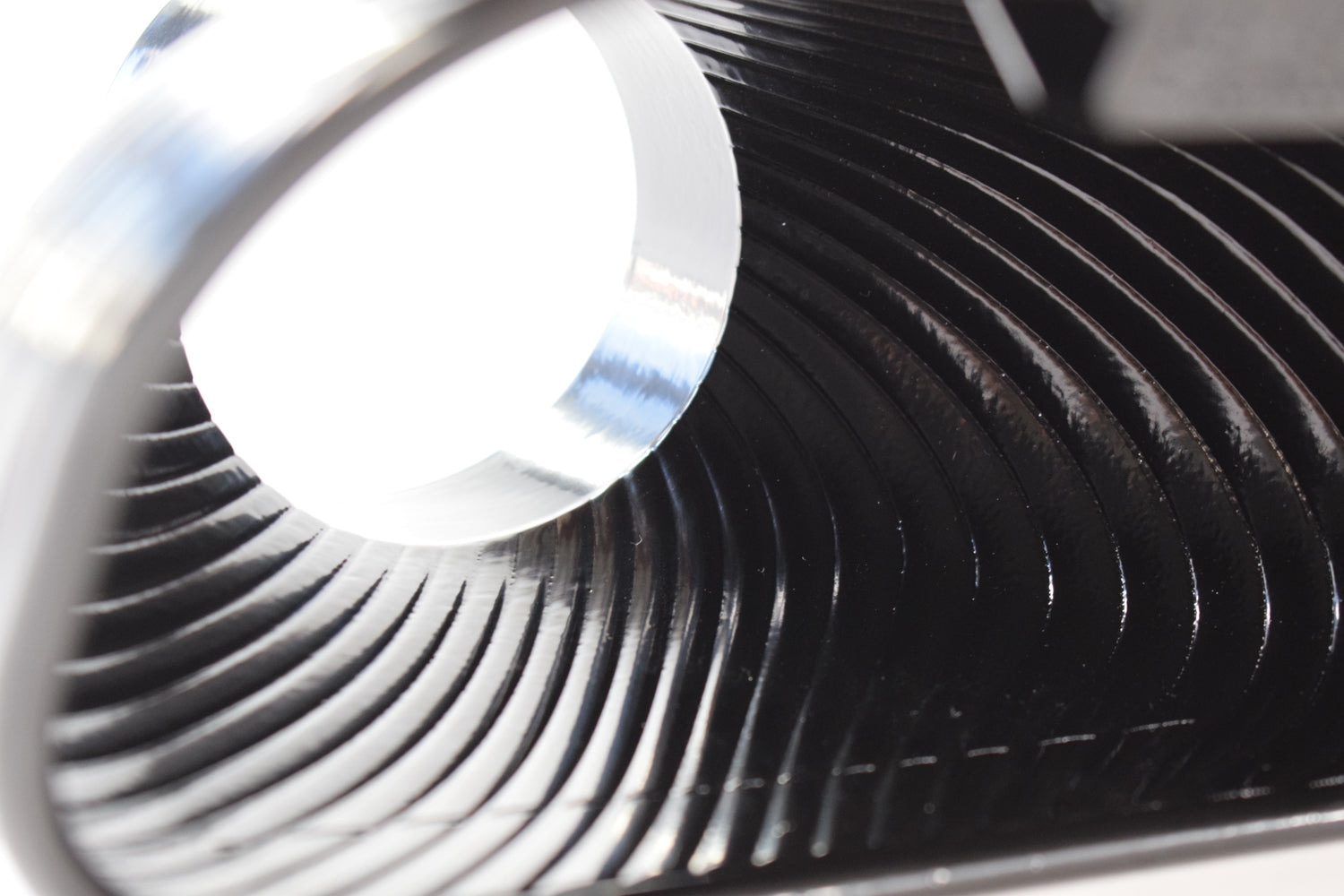 Land Rover Defender OCTA 110 P635 - Sound Wave 3D Printed Tail-Pipes (2025 on)