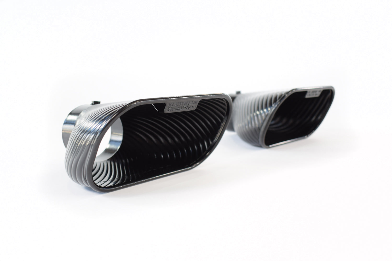 Land Rover Defender OCTA 110 P635 - Sound Wave 3D Printed Tail-Pipes (2025 on)